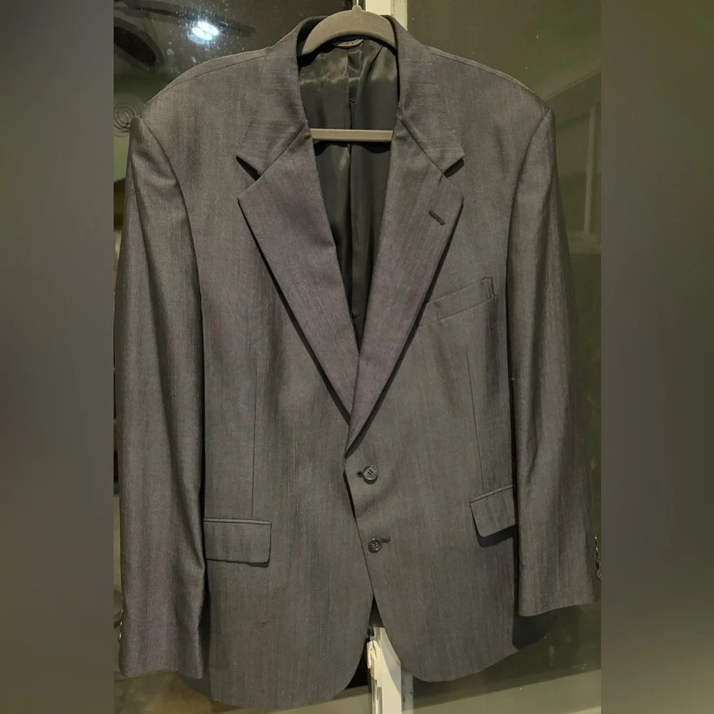 Stafford Executive men’s 43 dk gray jacket 2 button closure wool & silk lined.